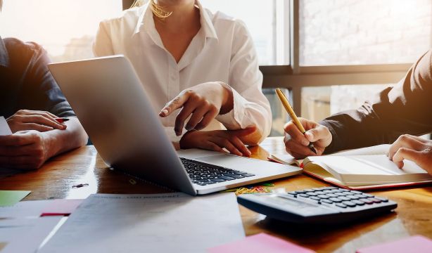 Esta herramienta del Banco de España te permite comparar las comisiones de los bancos