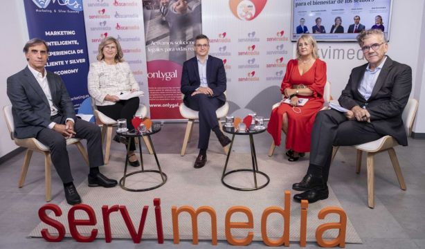 La Silver Economy tiene un gran futuro, pero necesita ofrecer atención "centrada en las personas"