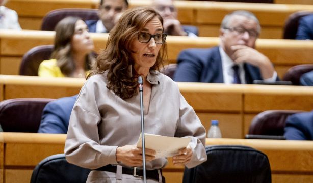 Edadismo de la industria farmacéutica: el Ministerio de Sanidad responde a la denuncia de 65YMÁS 