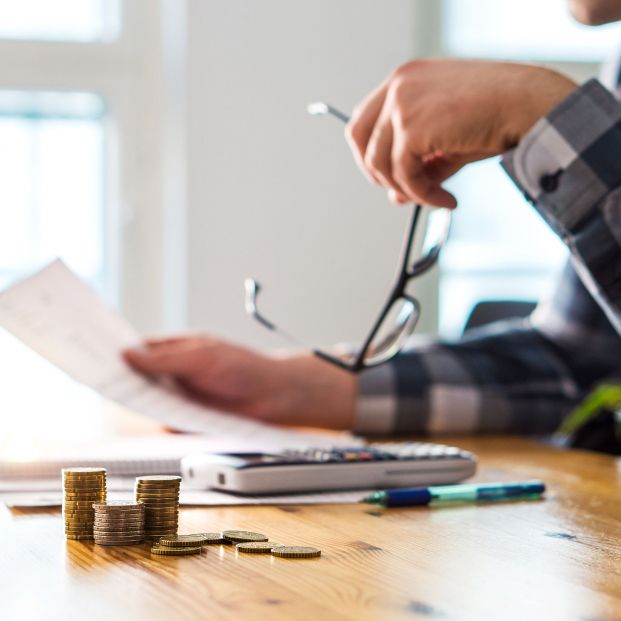 Si Hacienda te embarga una cuenta bancaria deberás demostrar qué parte del dinero es inembargable Si Hacienda te embarga una cuenta bancaria deberás demostrar qué parte del dinero es inembargable