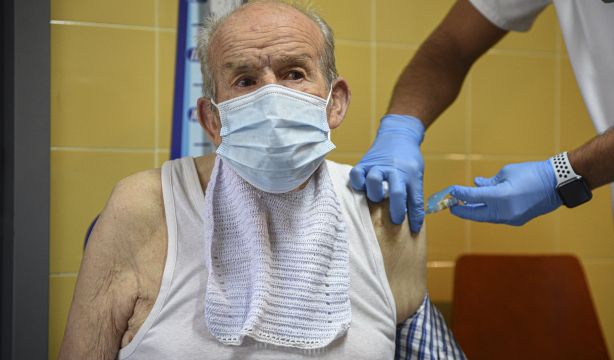 Cuándo empieza la campaña de vacunación de gripe y Covid 2024-2025 en Baleares