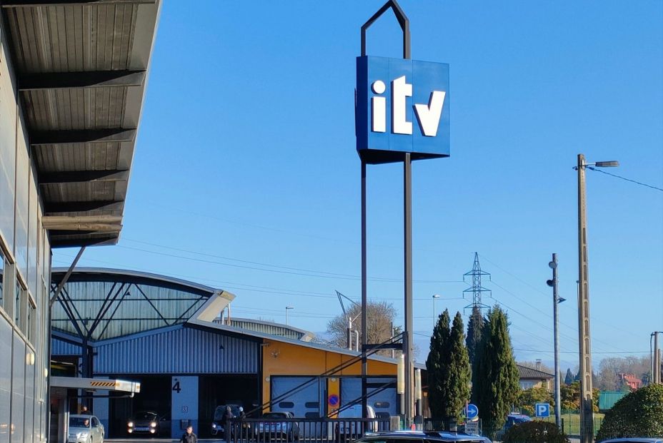 La herramienta de la DGT que utilizan los ayuntamientos para detectar vehículos sin la ITV en vigor La herramienta de la DGT que utilizan los ayuntamientos para detectar vehículos sin la ITV en vigor