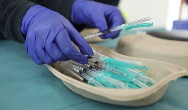 Cuándo empieza la campaña de vacunación de gripe y Covid 2024-2025 en la Región de Murcia