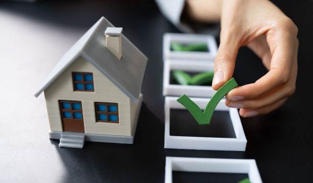 Cómo heredar una casa sin escrituras: trámites necesarios y consejos para asegurar tu propiedad (Bigstock)