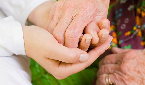 Precios de las residencias de mayores en 2024: ¿cuánto cuestan en Castilla-La Mancha?