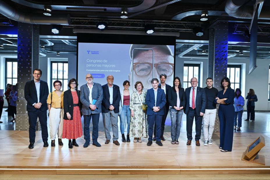 IML 3115 01 (1) IML 3115 01 (1)