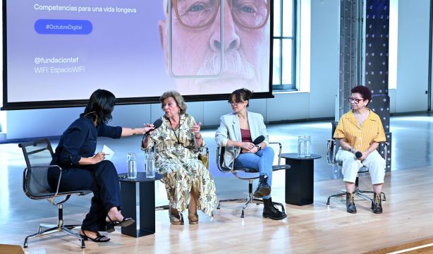 Tres generaciones conectadas por la tecnología y el aprendizaje: "No le tengamos miedo al cambio"