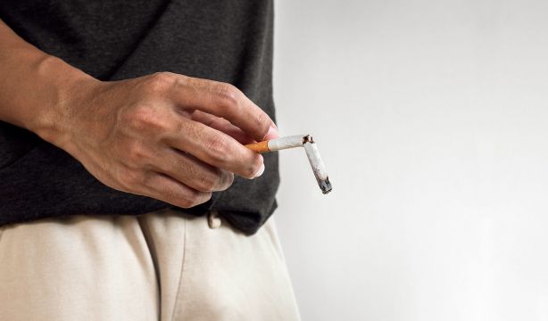 Dejar de fumar aumenta las posibilidades de superar la adicción al alcohol y drogas