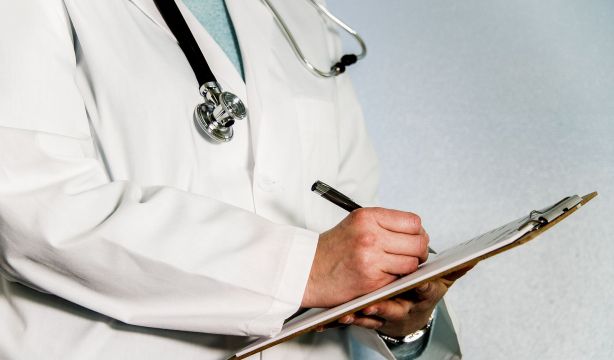 Incapacidad permanente: ¿cuál es la diferencia entre una inspección médica y el Tribunal Médico?