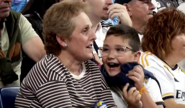 La conmovedora historia de una abuela y su nieto en el Santiago Bernabéu tras superar un cáncer