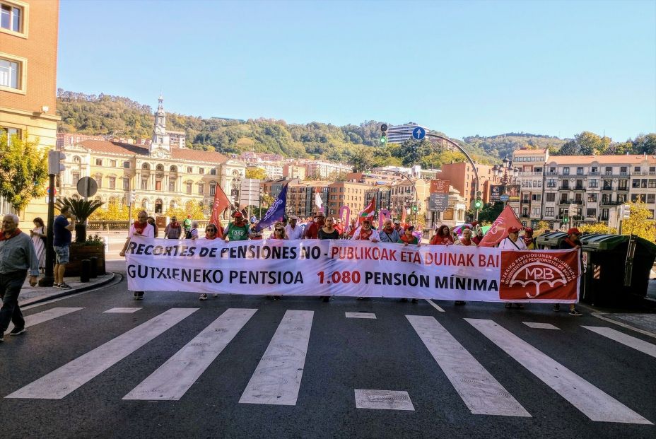 Manifestación en Bilbao del Movimiento de Pensionistas por unas pensiones dignas. Fuente: Europa Press Manifestación en Bilbao del Movimiento de Pensionistas por unas pensiones dignas. Fuente: Europa Press