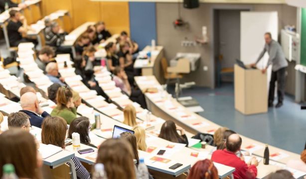 Universidades líderes formarán a 10.000 futuros médicos sobre el impacto climático en la salud
