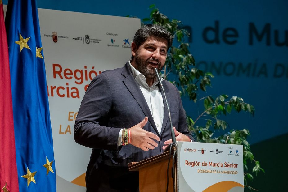 López Miras: "Los mayores no pueden ser una parte pasiva de la sociedad, sino una fuerza muy activa” López Miras: "Los mayores no pueden ser una parte pasiva de la sociedad, sino una fuerza muy activa”