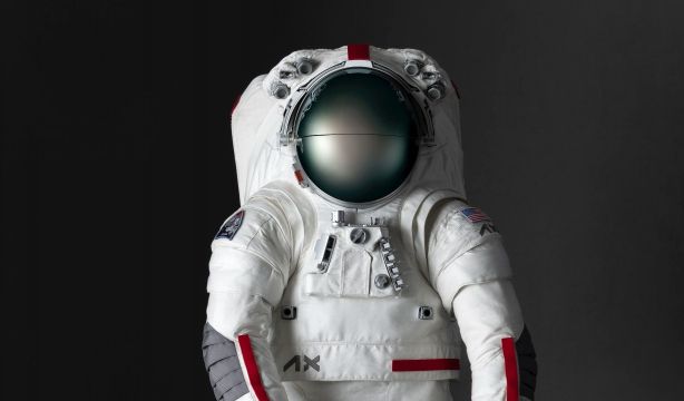 El astronauta viste de Prada: "Houston, tenemos nuevo traje espacial"