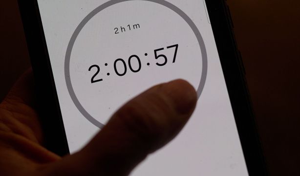 EuropaPress 5855679 persona cambia hora 30 marzo 2024 madrid espana madrugada hoy manana 0200