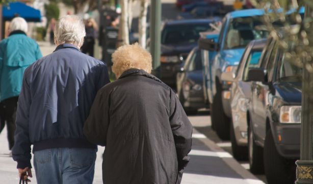 Cantabria elaborará un Estatuto del Mayor para fomentar su participación activa en la sociedad (Bigstock)