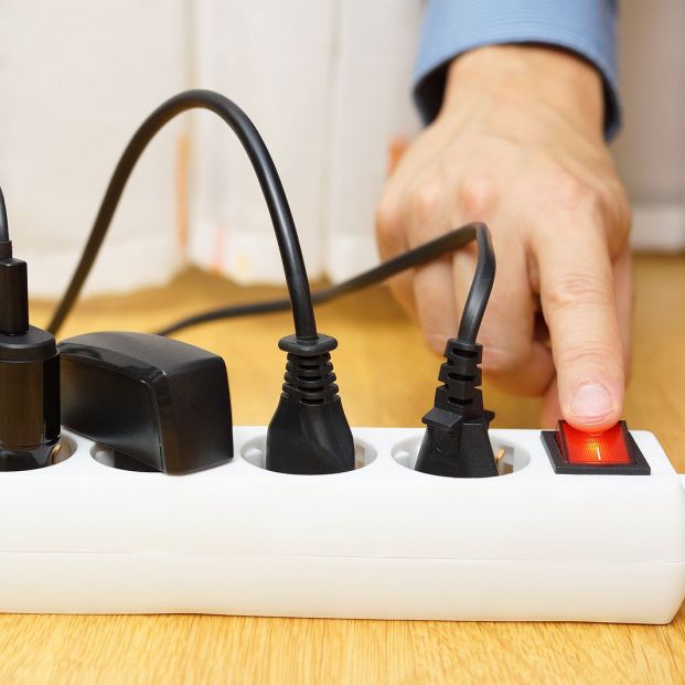 Facua: la factura media de la luz se situó en 80,7 euros en el "agosto más caro desde 2022" Facua: la factura media de la luz se situó en 80,7 euros en el "agosto más caro desde 2022"