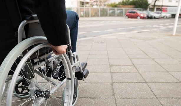 La ayuda de 18.000 euros que pueden solicitar las personas con incapacidad permanente