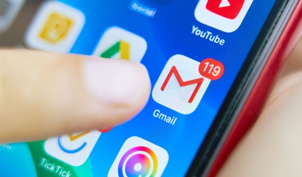 Alertan de un nuevo fraude en el que se pide la actualización urgente de la contraseña del correo