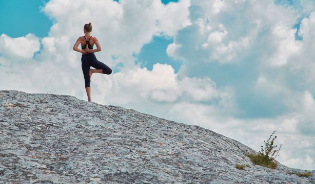 Descubre tu edad biológica poniéndote a la pata coja