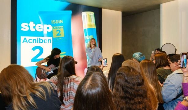 Marina Reche da un concierto exclusivo en Casa ISDIN