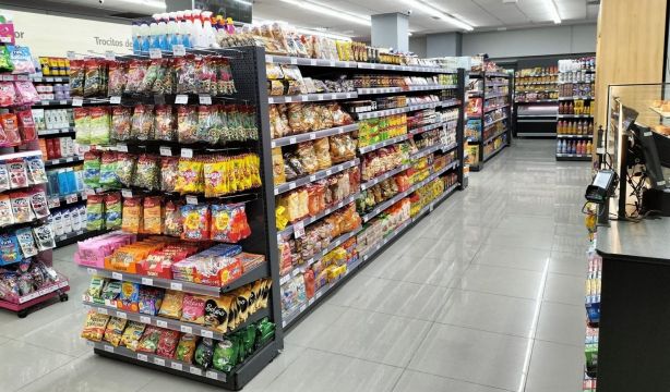 Reduflación: el PSOE quiere obligar a las empresas a informar si reducen producto manteniendo precio