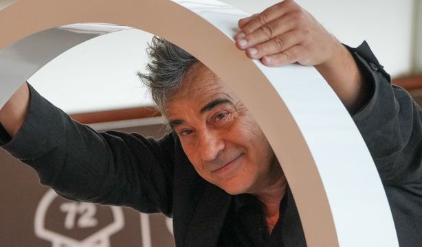 Eduard Fernández reflexiona sobre el "profundo dolor" de la soledad: "Se comparte poco"