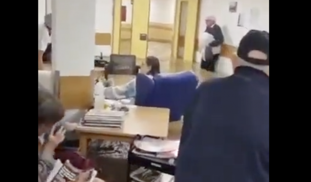 Vídeo: Inundación en una residencia de Valencia deja mayores atrapados en sillas de ruedas