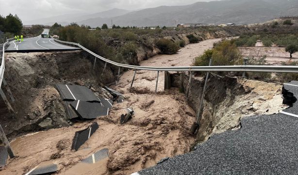 La DGT pide no desplazarse a Valencia este puente