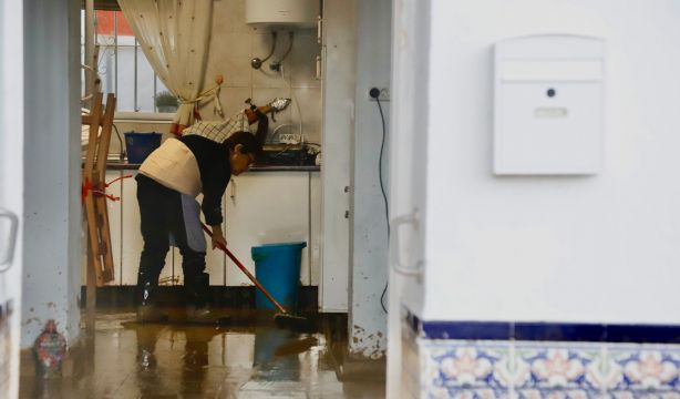 Cortes de luz por la DANA: FACUA recuerda que se pueden reclamar los daños en aparatos eléctricos (Europa Press)