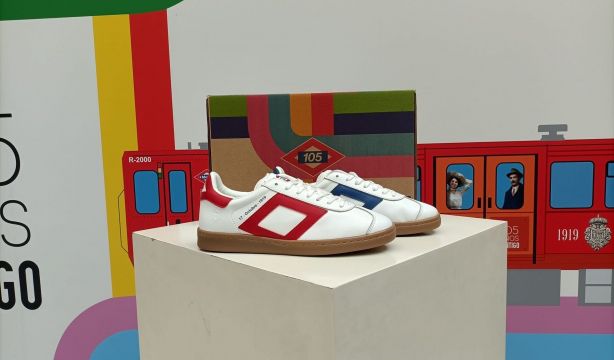 Furor por las zapatillas deportivas del Metro de Madrid: los reventas tratan de hacer su agosto