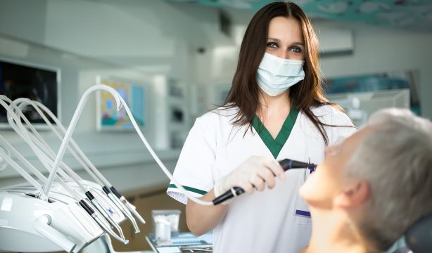 Adiós a los empastes: investigan cómo cultivar dientes humanos