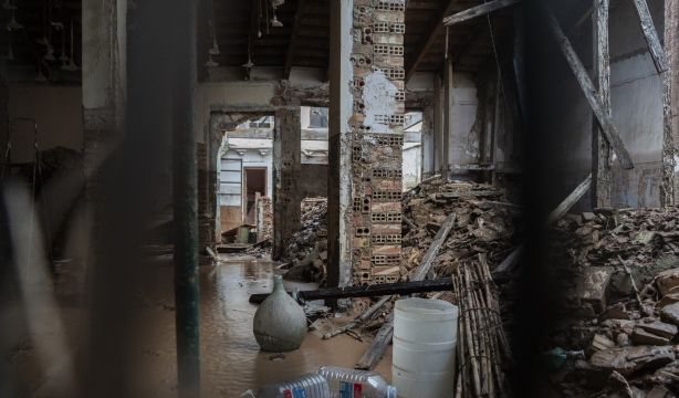 Desalojan temporalmente a 27 mayores de una residencia afectada por la DANA