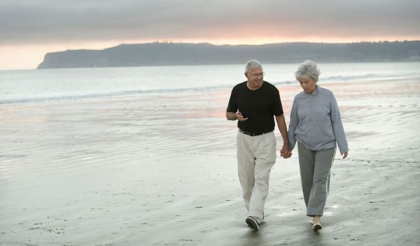 ¿Quieres vivir más? Estas son las 8 'reglas de oro' que debes seguir