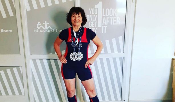 La británica Susan Sabuda, campeona del mundo en levantamiento de pesas a los 70 años