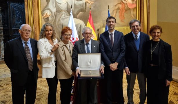 CEATE recibe la Placa al Mérito Civil: "Una jubilación sin propósitos no tiene sentido"