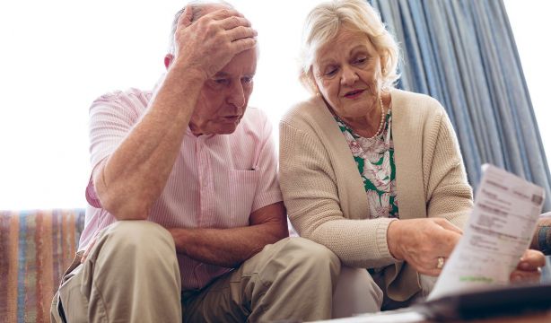 Los mayores se enfrentan a subidas de hasta el 20% en sus seguros de salud. Foto: Bigstock