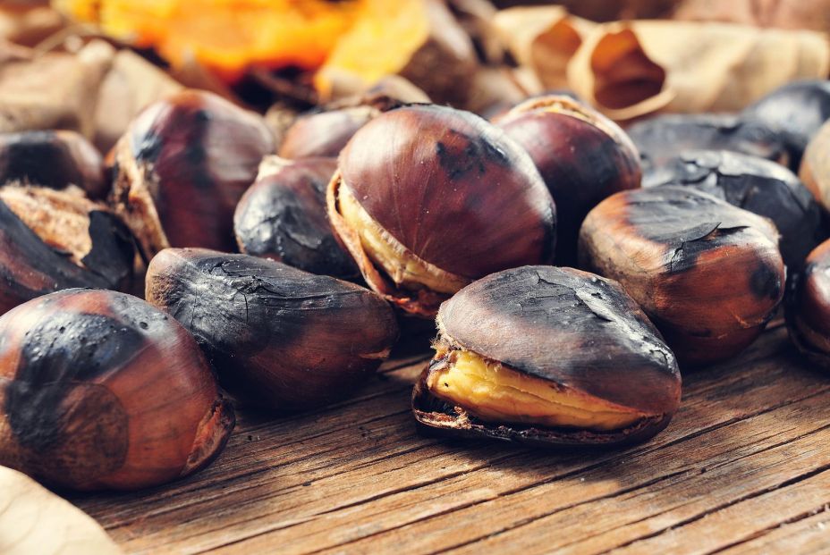 Cómo pelar castañas sin esfuerzo: el truco viral que arrasa en las redes. Fuente: BigStock