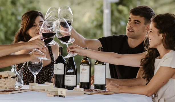 Una experta en limpieza revela el truco infalible para quitar manchas de vino