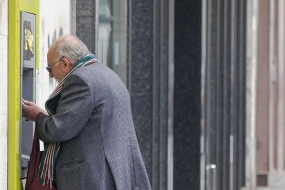 ¿Quieres evitar estafas en los cajeros? esta es la tecla que debes pulsar (EuropaPress)