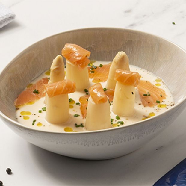 Crema de espárragos y salmón ahumado. Fuente: Mercadona Crema de espárragos y salmón ahumado. Fuente: Mercadona