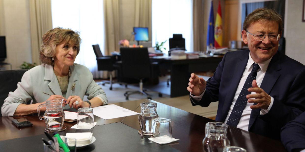 EuropaPress 2365853 La ministra de Sanidad Conusmo y Bienestar Social en funciones María Luisa Carcedo y el presidente de la Generalitat Valenciana Ximo Puig durante su reunión en el Ministerio de Sanidad en Madrid (España) a 11 de septi