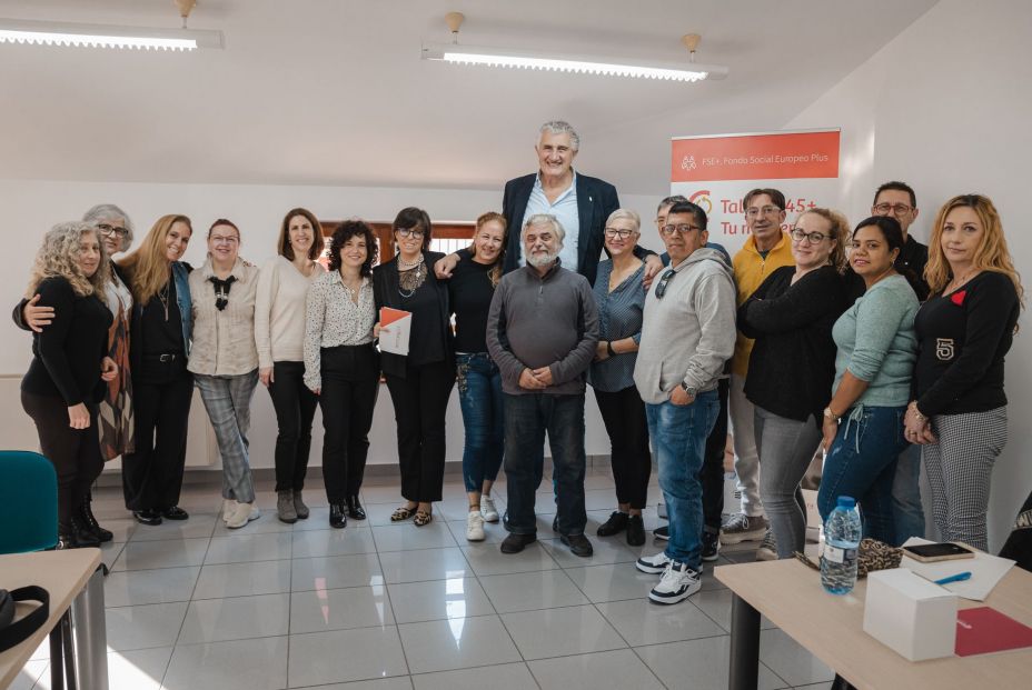 Cámara de Comercio de Alcoy y Fernando Romay apuestan por el talento sénior Cámara de Comercio de Alcoy y Fernando Romay apuestan por el talento sénior