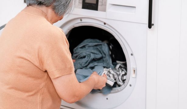 ¿Te aparece un código de error en la lavadora? Así puedes solucionarlo