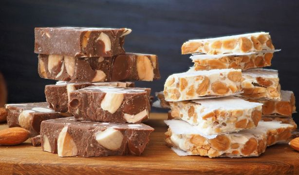 Cuatro recetas de postres para no desperdiciar el turrón que te sobre