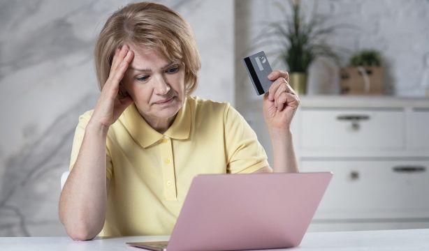 Los mayores hacen más caso que los jóvenes a las alertas de su banco sobre ciberseguridad