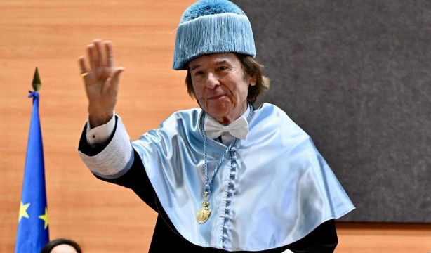 Raphael: "Siempre he intentado ser fiel a mí mismo, resistiendo las modas pasajeras"