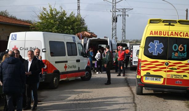 Los usuarios de la residencia de Zaragoza que sufrió un incendio con 10 muertos vuelven al centro