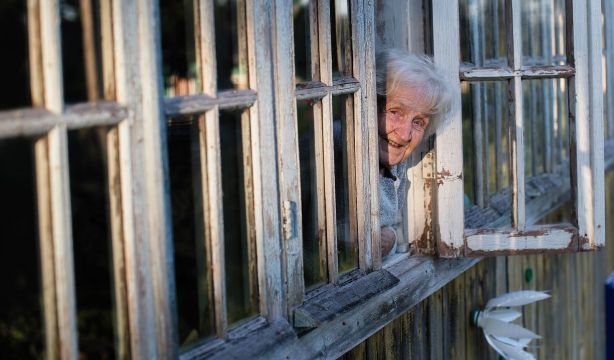 Barreras para los mayores en el acceso a vivienda: precios, turistificación y accesibilidad