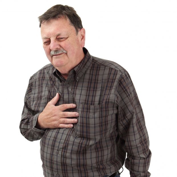 Hombre con empacho. Fuente: Bigstock Hombre con empacho. Fuente: Bigstock